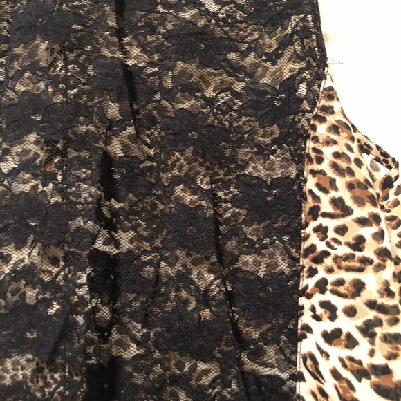 Animal print and lace blouse - Picture 6 of 6